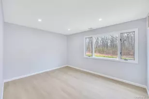 207 August Rd, North Babylon, NY 11703 - Photo 19