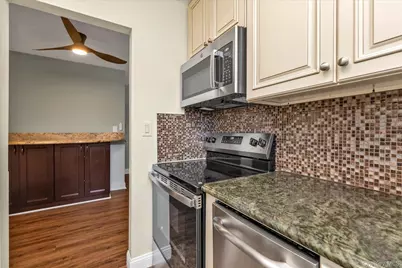 4 Rose Street #5-H1, Oceanside, NY 11572 - Photo 9