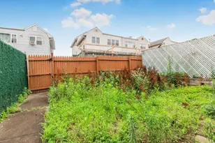 240-21 68th Ave, Little Neck, NY 11362 - Photo 23