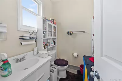 2710 Lurting Avenue, Bronx, NY 10469 - Photo 29