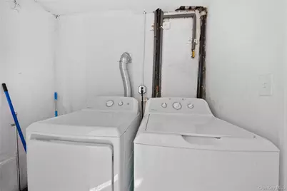 2710 Lurting Avenue, Bronx, NY 10469 - Photo 15