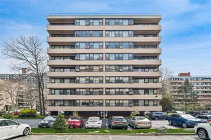 162-30 Powells Cove Blvd, Whitestone, NY 11357 - Photo 9