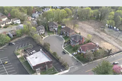 8 Wesey Court, Great Neck, NY 11024 - Photo 43