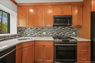 2221 Palmer Ave, New Rochelle, NY 10801 - Photo 9