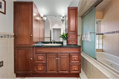 1 Pembroke Street, New Rochelle, NY 10801 - Photo 27