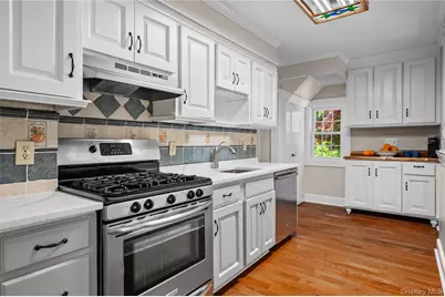 1 Pembroke Street, New Rochelle, NY 10801 - Photo 13