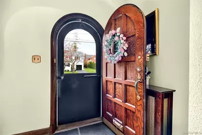 307 Hollywood Avenue, Tuckahoe, NY 10707 - Photo 5