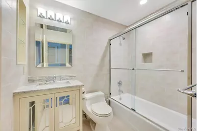 1 Portico Court #300, Great Neck, NY 11021 - Photo 27