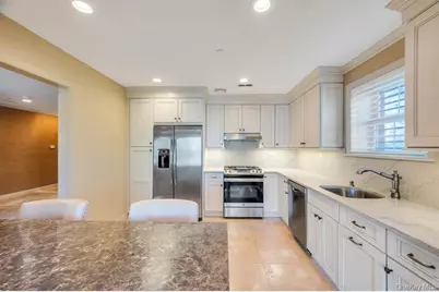 1 Portico Court #300, Great Neck, NY 11021 - Photo 21