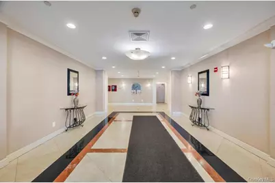 1 Portico Court #300, Great Neck, NY 11021 - Photo 3