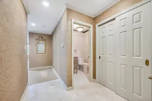1 Portico Ct, Great Neck, NY 11021 - Photo 7