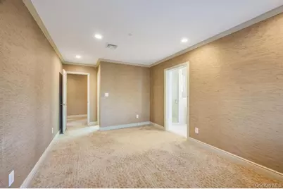 1 Portico Court #300, Great Neck, NY 11021 - Photo 29