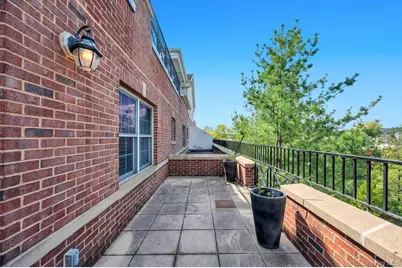 1 Portico Court #300, Great Neck, NY 11021 - Photo 15