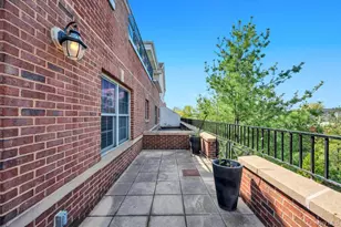 1 Portico Ct, Great Neck, NY 11021 - Photo 15
