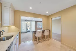 1 Portico Ct, Great Neck, NY 11021 - Photo 23