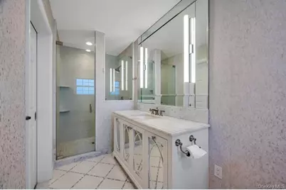 1 Portico Court #300, Great Neck, NY 11021 - Photo 33