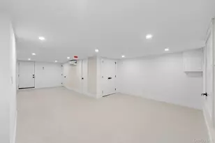 518 E 29th St, Brooklyn, NY 11210 - Photo 11