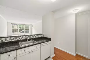 300 Mamaroneck Ave, White Plains, NY 10604 - Photo 9