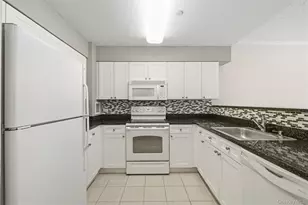 300 Mamaroneck Ave, White Plains, NY 10604 - Photo 7