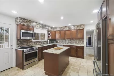 263 Oyster Bay Road, Mill Neck, NY 11765 - Photo 17