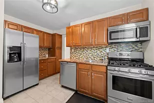 67-30 Clyde St, Forest Hills, NY 11375 - Photo 19