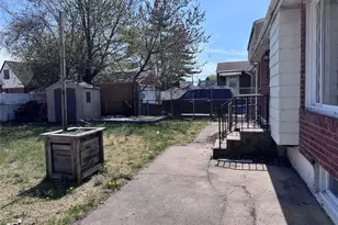 21 Boden Ave, Valley Stream, NY 11580 - Photo 17