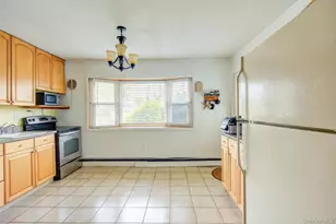 50 Gleaner Ln, Levittown, NY 11756 - Photo 7