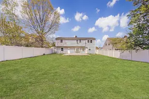50 Gleaner Ln, Levittown, NY 11756 - Photo 23