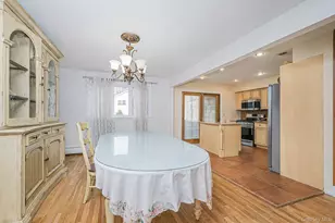 36 Ashwood Ct, New York, NY 10308 - Photo 11