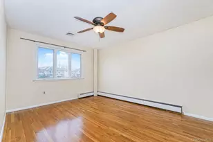 36 Ashwood Ct, New York, NY 10308 - Photo 13
