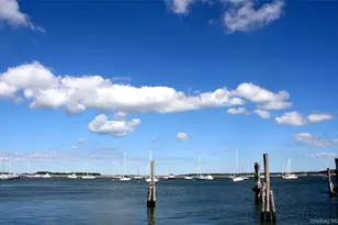 323 Division St, Sag Harbor, NY 11963 - Photo 23