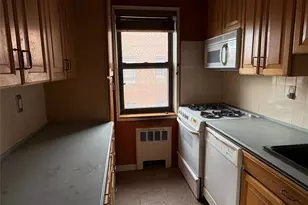 640 Pelham Rd, New Rochelle, NY 10805 - Photo 13