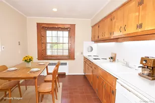 283 Princeton Rd, Rockville Centre, NY 11570 - Photo 13