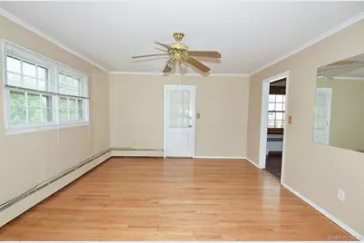 283 Princeton Road, Rockville Centre, NY 11570 - Photo 5