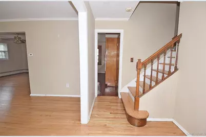283 Princeton Road, Rockville Centre, NY 11570 - Photo 15