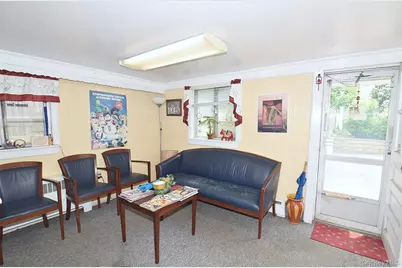 283 Princeton Road, Rockville Centre, NY 11570 - Photo 27