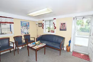 283 Princeton Rd, Rockville Centre, NY 11570 - Photo 27