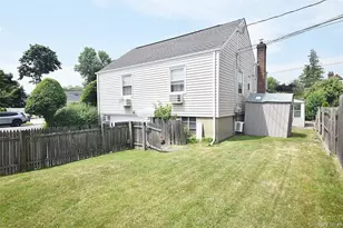 283 Princeton Rd, Rockville Centre, NY 11570 - Photo 29