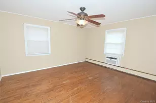 283 Princeton Rd, Rockville Centre, NY 11570 - Photo 21