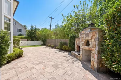 42 Skunks Misery Road, Locust Valley, NY 11560 - Photo 41
