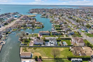 119 Ocean Ave, Massapequa, NY 11758 - Photo 31