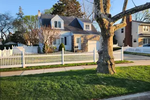 142 Morris Pkwy, Valley Stream, NY 11580 - Photo 3