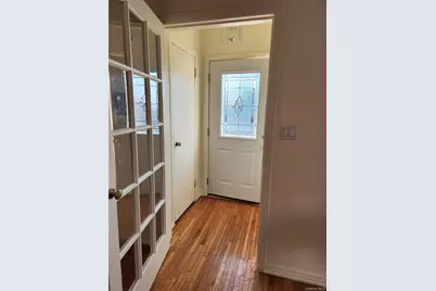 142 Morris Parkway, Valley Stream, NY 11580 - Photo 5