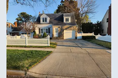 142 Morris Parkway, Valley Stream, NY 11580 - Photo 1