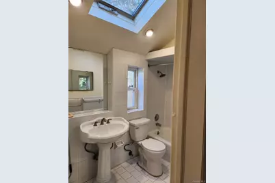 142 Morris Parkway, Valley Stream, NY 11580 - Photo 23