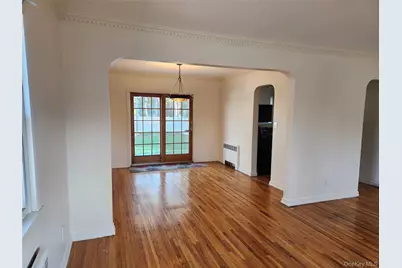 142 Morris Parkway, Valley Stream, NY 11580 - Photo 9