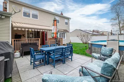 28 Cherokee Avenue, West Islip, NY 11795 - Photo 29