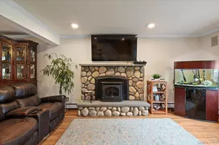 28 Cherokee Ave, West Islip, NY 11795 - Photo 5