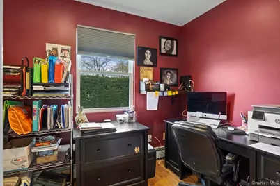 28 Cherokee Avenue, West Islip, NY 11795 - Photo 17