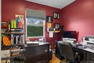 28 Cherokee Ave, West Islip, NY 11795 - Photo 17